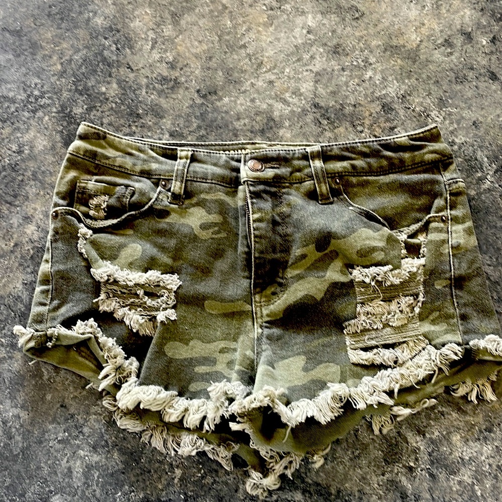 Mossimo Supply Co High Rise Green Camo Denim Shorts - Size 6